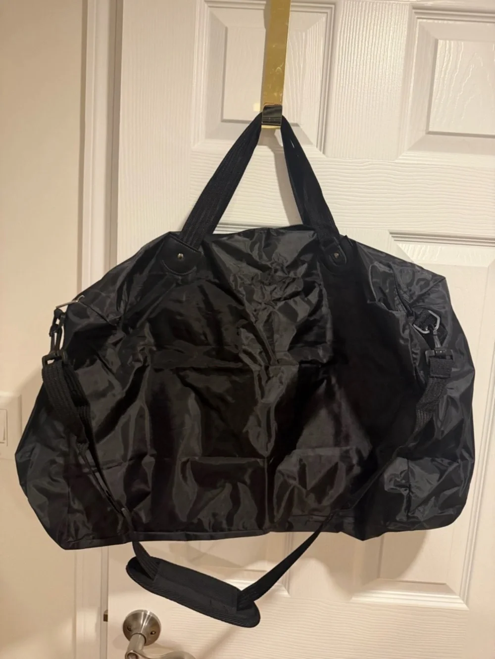 Samsonite spacious duffel